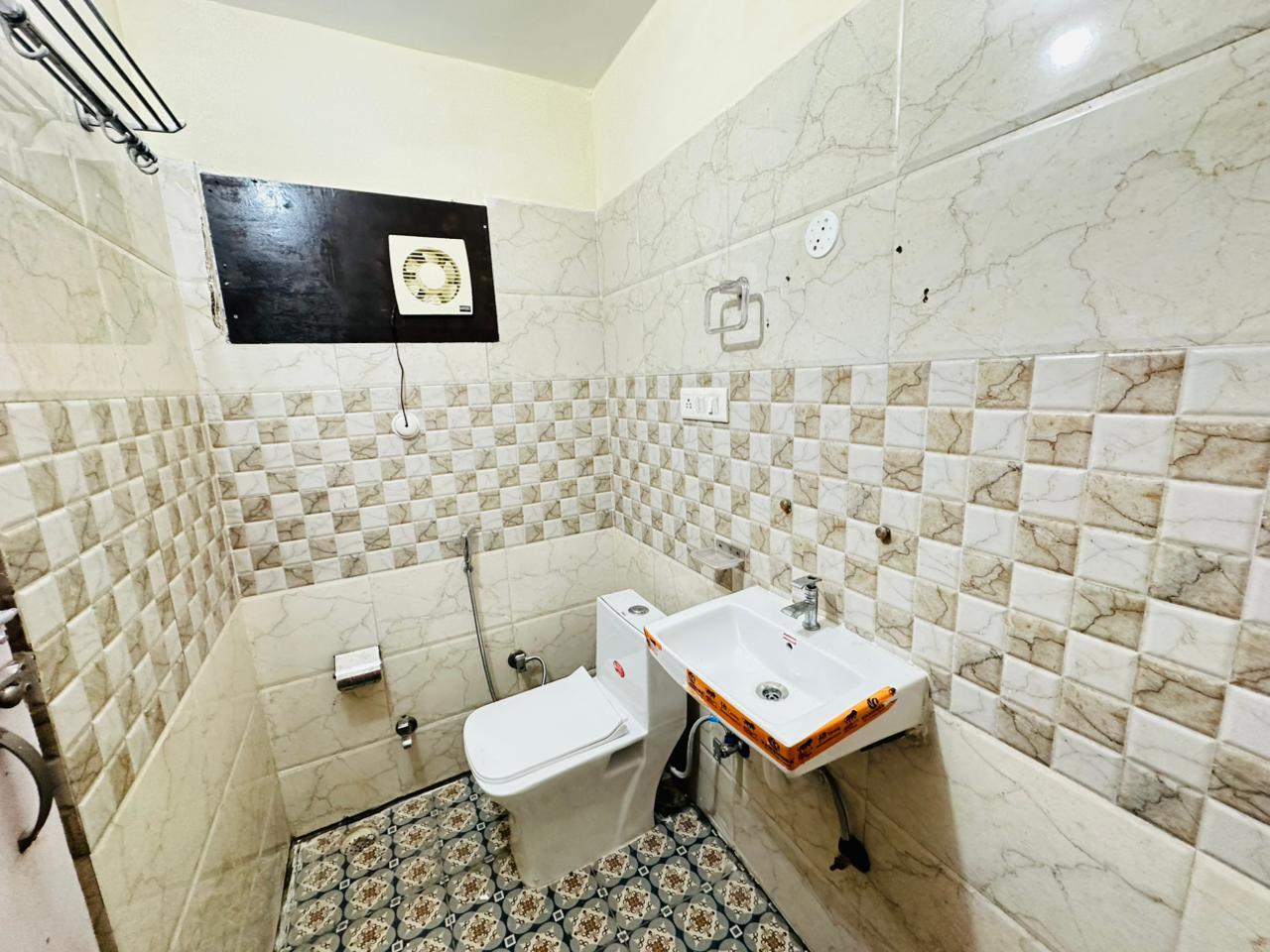 Deluxe Room Bathroom