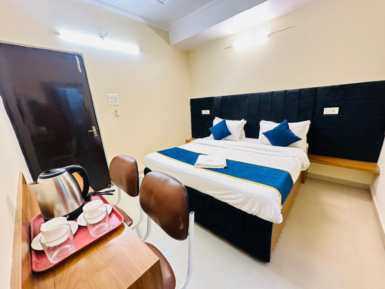 Deluxe Room Main